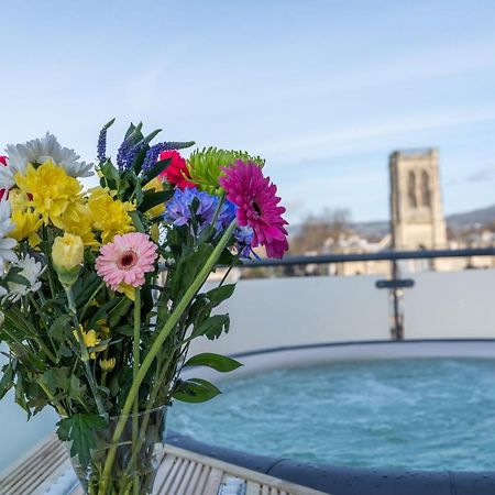 Central Penthouse With Hot Tub & Views 22 첼튼엄 외부 사진