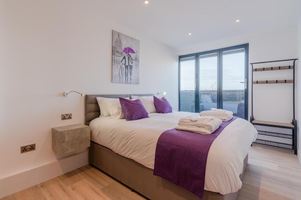 Central Penthouse With Hot Tub & Views 22 첼튼엄 외부 사진