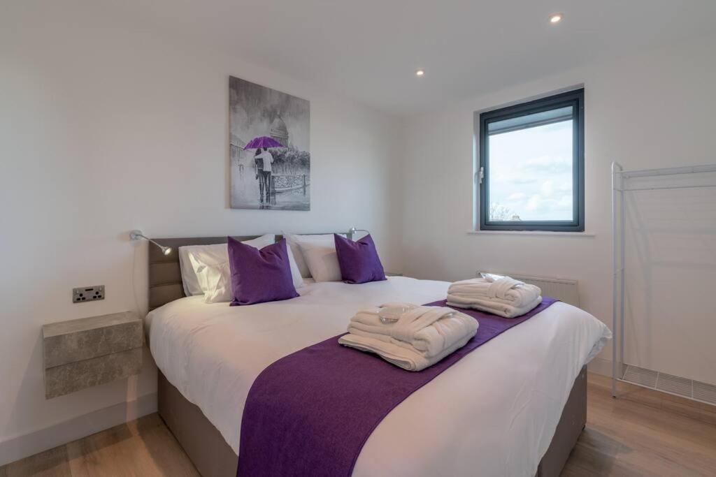 Central Penthouse With Hot Tub & Views 22 첼튼엄 외부 사진