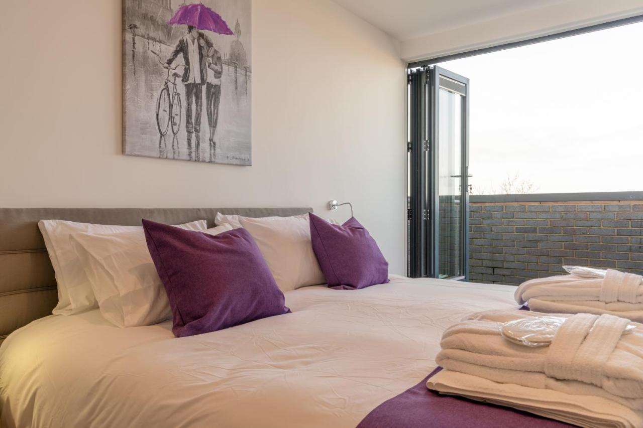 Central Penthouse With Hot Tub & Views 22 첼튼엄 외부 사진